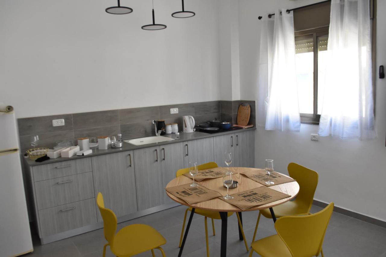 Luxury 2-Room Suite In The Center Of Downtown Haïfa Extérieur photo
