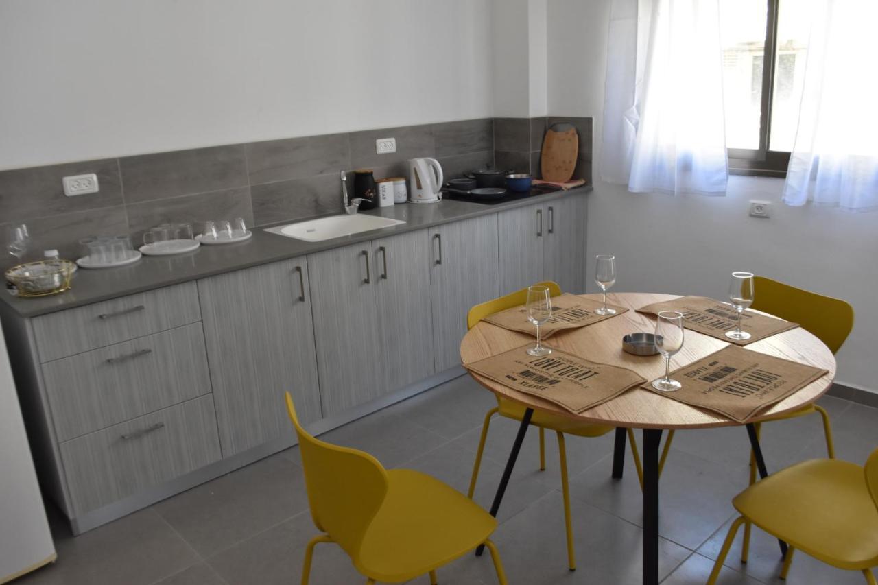 Luxury 2-Room Suite In The Center Of Downtown Haïfa Extérieur photo