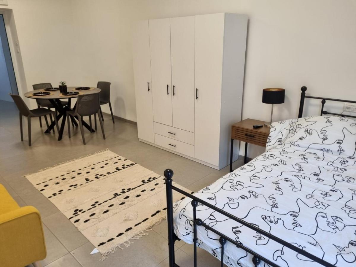 Luxury 2-Room Suite In The Center Of Downtown Haïfa Extérieur photo